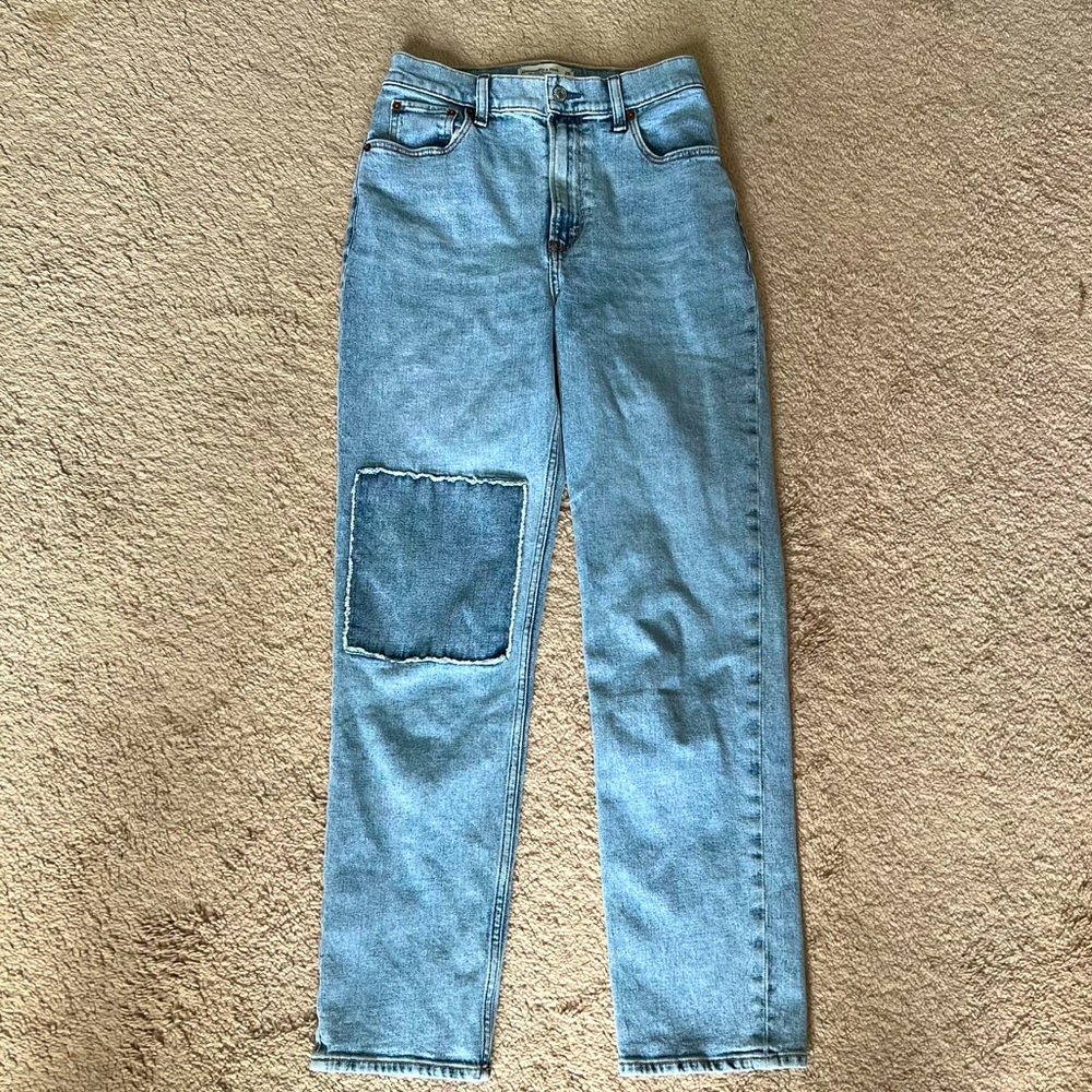 Abercrombie & Fitch Curve Love Ultra High Rise Ankle Straight 26 / 2L Knee Patch